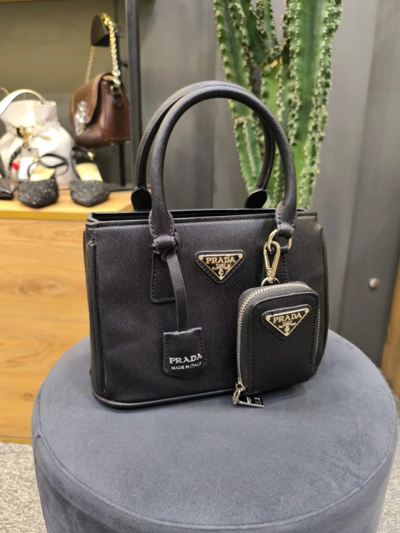 کیف برند پرادا 