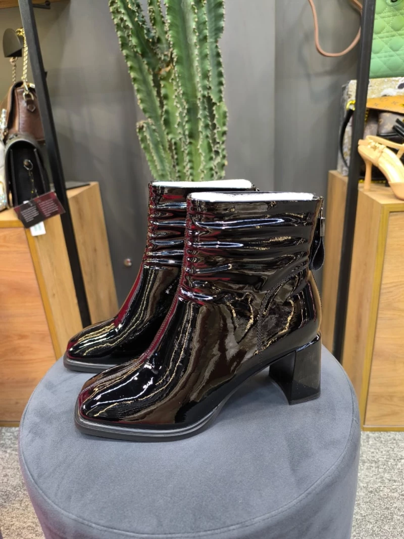 بوت ورنی برند یونای 