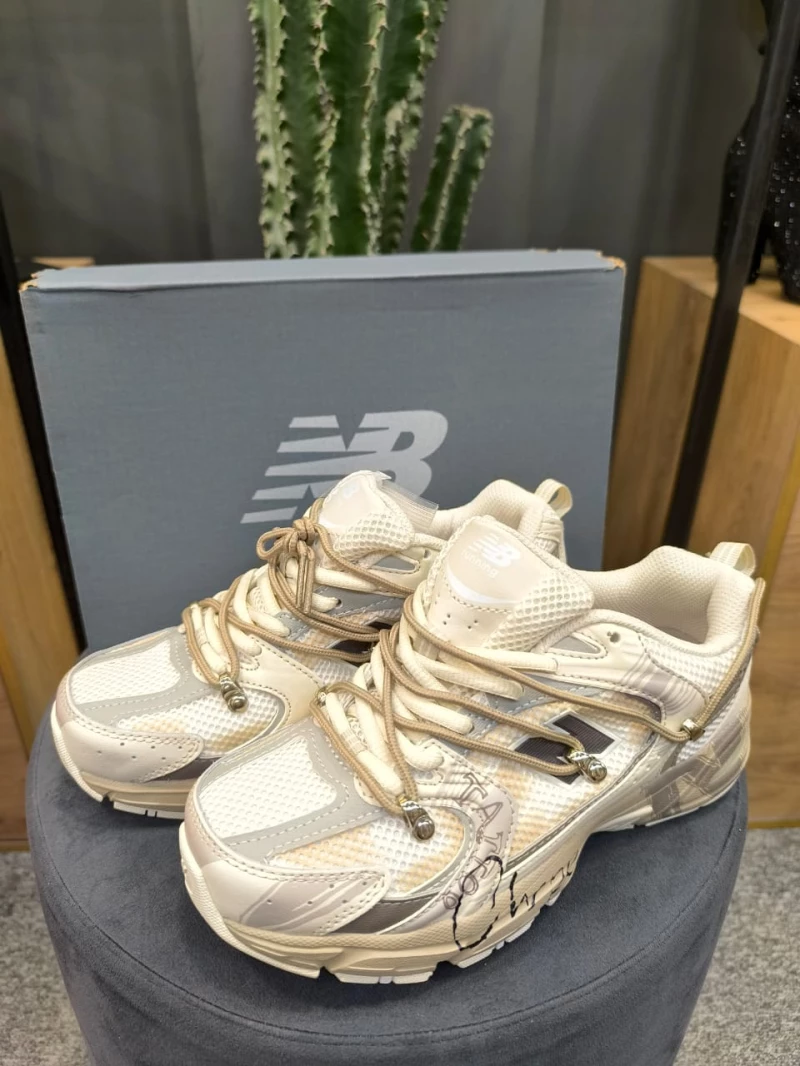 کتونی نیوبالانس 530