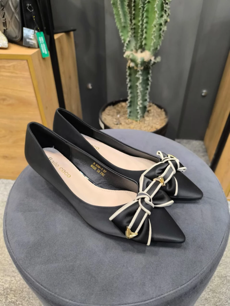 کفش برند یونای 