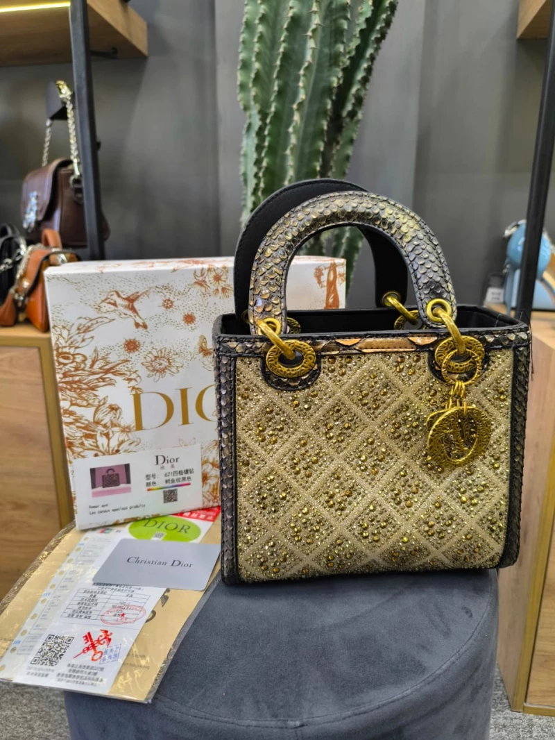 کیف برند دیور