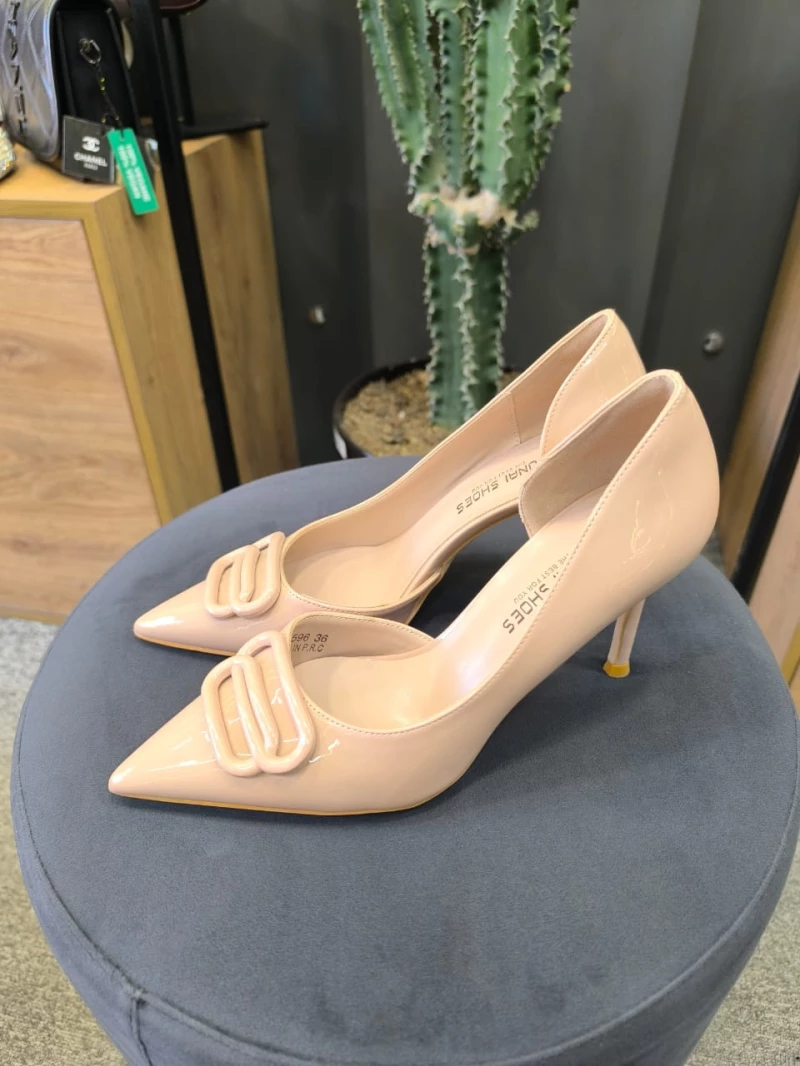 کفش برند یونای 